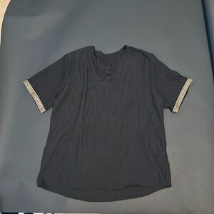 Men’s club shirt with tribal trim on sleeves